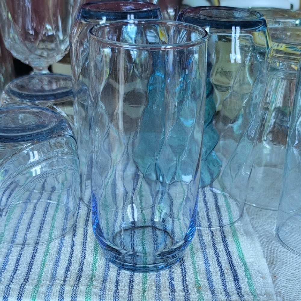 6 Anchor Hocking Blue Glass Tumblers